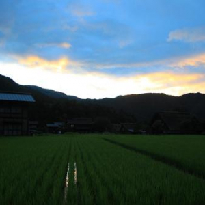 白川郷の民宿「文六」をご紹介。日本の昔の夜を体感しよう