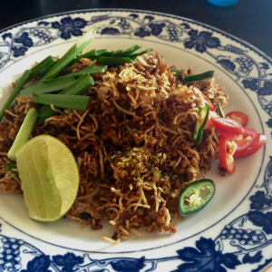 ラーマ５世の時代から続く伝統的タイ料理『パットミークローブ』