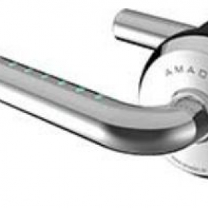 ソフトバンク、+Styleの新規キャンペーンにドアノブ型スマートロック「AMADAS Smart Lever Lock」とVR映像を見ながら操縦できるドローン「ELFⅡ-VRdrone」を追加