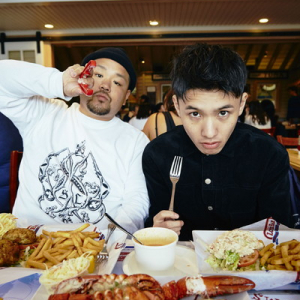 C.O.S.A. × KID FRESINO、コトリンゴが参加した「Swing at somewhere」MV公開