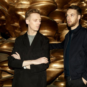 UK新鋭・ホンネ（HONNE）、来日直前にデビュー・アルバムが日本リリース決定