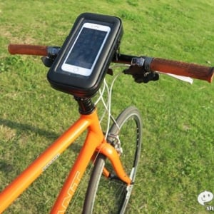 J-Force『自転車でGO！』スマホとモバイルバッテリーが入るホルダーが便利だが…！