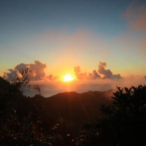 青ヶ島で一番高い場所「大凸部（おおとんぶ）」から望む朝日と絶景