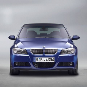 走行距離3万km以下の旧型BMW 3シリーズが100万円以下でイケること、知ってました？