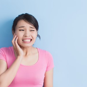 なったら辛い「口内炎」の治し方、間違ってるのは？