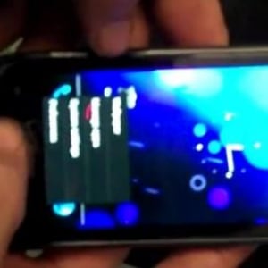 Droid RAZRにIce Cream Sandwichが移植される（動画あり）