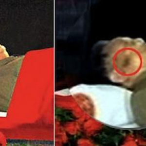 北朝鮮がまた画像を操作！　金総書記の遺体写真から顔のシミを消す