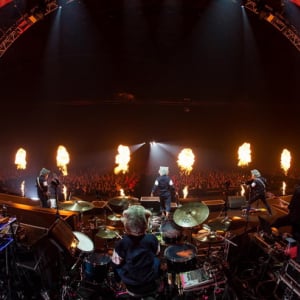 MAN WITH A MISSION【The World’s On Fire TOUR 2016】ライブ映像のダイジェスト公開