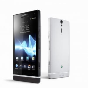 CES 2012：Sony Ericsson、4.3インチHDディスプレイとデュアルコアCPUを搭載した「Xperia S」を発表