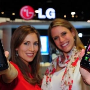 CES 2012：LG、米国市場向けLTEスマートフォン「LG Spectrum」、「LG Viper 4G」、「LG Connect 4G」を発表