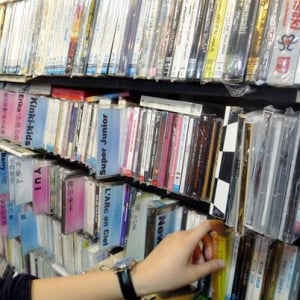 なんでもあり？　香港のCDショップで日本のサンプル盤が売られる現実