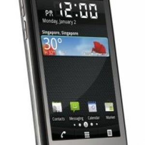 GIGABYTE、4.3インチ画面のデュアルSIM対応Androidスマートフォン「GSmart G1355」をMWC 2012で発表