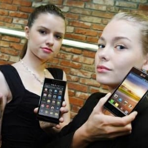 LG、スマートフォン新デザイン”L-Style”を採用した「Optimus L3」、「Optimus L5」、「Optimus L7」をMWC 2012で発表