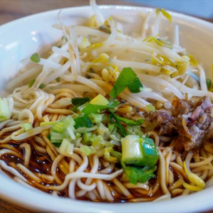 台湾で暮らす日本人がおすすめする、台湾の食堂で食べたい定番麺料理７選