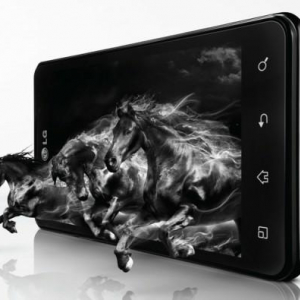 LG、新しい3Dスマートフォンのグローバルモデル「Optimus 3D MAX」を発表、MWC 2012に出展