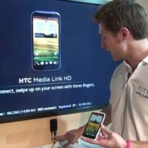 MWC 2012：HTC、スマートフォンの画面や動画などをテレビにワイヤレスで表示することを可能にするアダプタ製品「Media Link HD」を発表（動画あり）