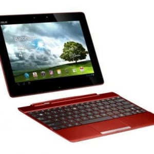 MWC 2012：ASUS、新Transformerタブレット「Transformer Pad 300 Series」を発表