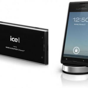 MWC 2012：デンマークのLUMIGON、Android 4.0スマートフォン「LUMIGON T2」を発表