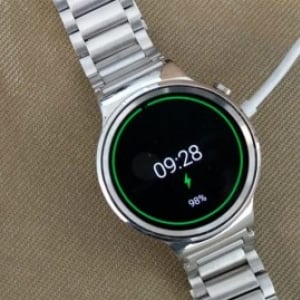 Preview版ファームウェアを搭載したHuawei WatchにAndroid Wear 2.0の公式版が配信中