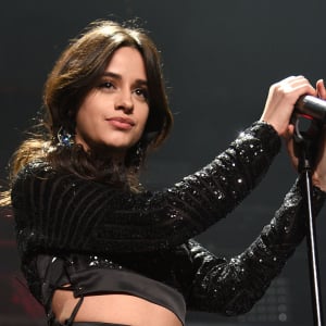 カミラ・カベロ、ソロ・デビューALのタイトル発表＆新曲を5/19公開