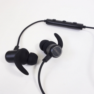 アンカー・ジャパンが約7時間の連続再生可能な防水Bluetoothイヤホン『Anker SoundBuds Slim』を発売