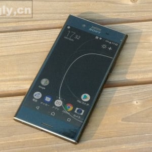 Xperia XZ Premium（G8142）のレビュー