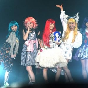 ももいろクローバーZが「スピンズ」で”イマドキ”ガールに！？『HARAJUKU KAWAii!!!! 2012 SPRING』で圧巻ステージ！