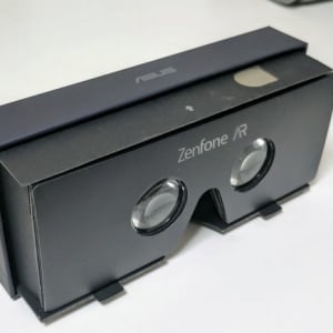 ZenFone ARに同梱している簡易型VRヘッドセットの組み立て方法