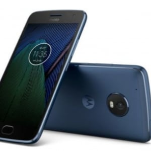 Motorola、Moto G5 Plusの新色“オックスフォードブルー”を7月6日に国内発売