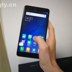 Xiaomi Mi Max 2とXperia Z Ultraのサイズを比較