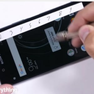 JerryRigEverythingによるXperia XZ Premiumの耐久性テスト動画