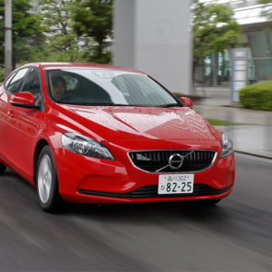 廉価版こそ賢い選択になることも!? ボルボ V40 T2キネティック（試乗レポート）