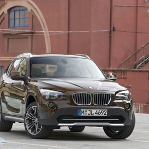 100万円台前半になった旧型BMW X1って正直どうなんだ？