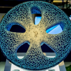 仏ミシュラン、バイオ素材から3Dプリンターで出力する次世代タイヤを開発中