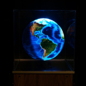 LED搭載の円盤を1秒15回転させて映し出す球体ディスプレイ「Globe」がなんとも神秘的