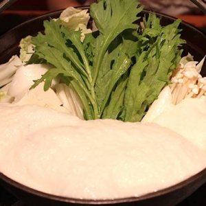 もつ鍋や水炊きだけじゃない！福岡で評判の「喜人鍋」を知ってる？