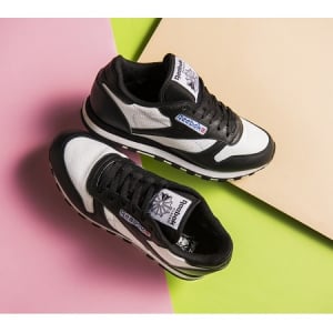 「X-girl」×「Reebok CLASSIC」のモノトーンスニーカー登場