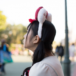 東京ディズニーランド『クリスマス・ファンタジー』#4 谷口彩菜さんと写真巡り – GetNews girl XMAS トップフォト