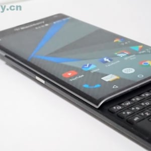 BlackBerry PRIVの発売から丸2年、ついにサポート期間が終了に