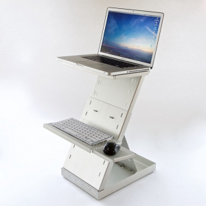 通常のデスクをスタンディングデスクに？ディスプレイと手元の高さを細かく調整できるPCスタンド「Raised Desk」