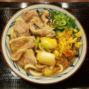 「鴨ねぎうどん3日間半額」の最終日！　夜6時より『丸亀製麺』で並640円が320円に！大も740円が370円