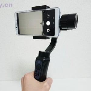 スマホ動画が超スムーズになる電動スタビライザー「Zhiyun Smooth-Q」のレビュー