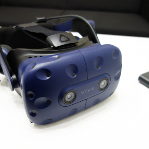 HTCの新VRヘッドセット『VIVE Pro』がお披露目　解像度と付け心地が進化した『VIVE』の上位機種