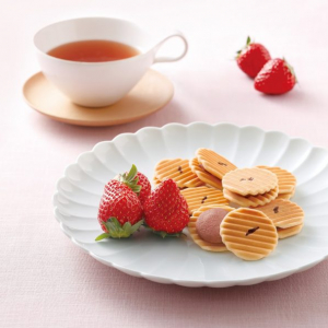 京都から春の味！「姫千寿せんべい ストロベリー紅茶」が期間限定で発売
