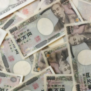 知らずにやっている人多数！　金運を下げる口グセと行動