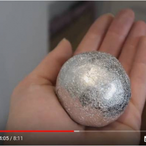 日本発の“アルミホイル玉”が海外の『YouTube』でも“Japanese Foil Ball Challenge”としてプチブーム　再生回数がハンパじゃない