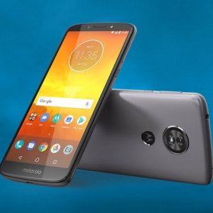 Motorola、エントリーモデル「Moto E5」「Moto E5 Play」を発表