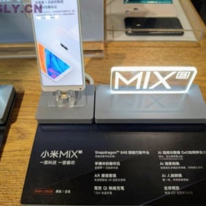 Xiaomi Mi MIX 2Sが台湾で発売、Xiaomiストアは人々で溢れかえる