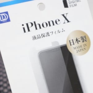 iPhone Xの液晶保護フィルムがノッチを持つ全画面のAndroidスマホで流用できないかと思いテストしてみた