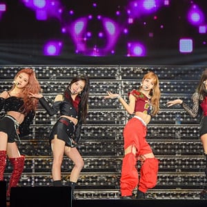 BLACKPINK、ワールドレベルのステージを披露　自身初のライブツアーが大阪よりスタート